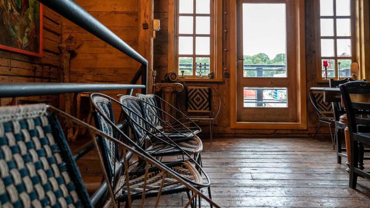 Fontaine Mansion Apartment Liepaja Bagian luar foto